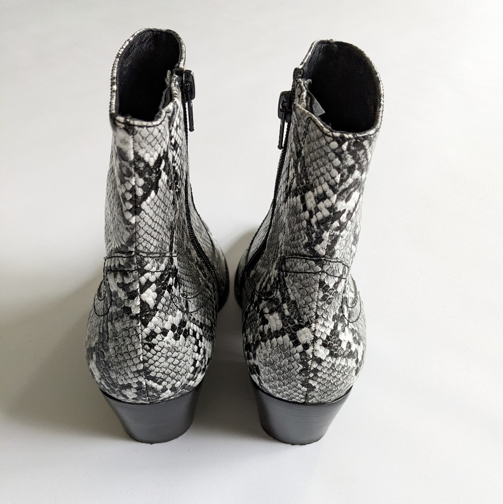 Jeffrey Campbell Kelam Snake-Embossed Pointed Toe Bootie Grey Snake/9.5M - Picture 4 of 6